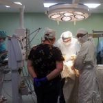 Хирург из Улан-Удэ успешно прооперировал девочку весом 800 граммов