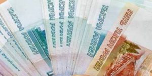 Зарплатные предложения для медпредставителей в целом по России снизились за год на тысячу рублей