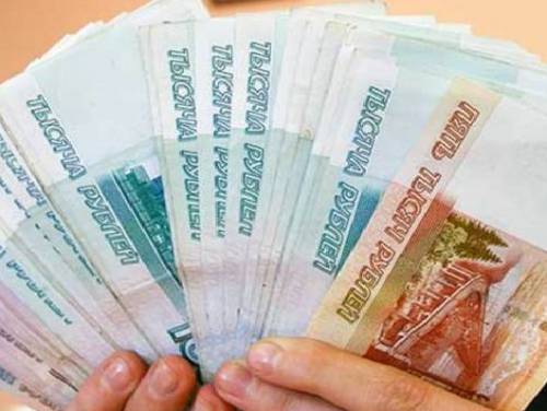 Зарплатные предложения для медпредставителей в целом по России снизились за год на тысячу рублей