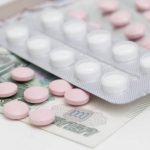Минздрав разработал правила перерегистрации цен на препараты из перечня ЖНВЛП