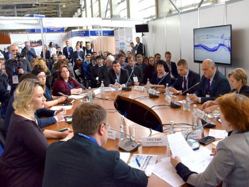 Компания «Фармасинтез» приняла участие в круглом столе на тему «Производство субстанций в России»