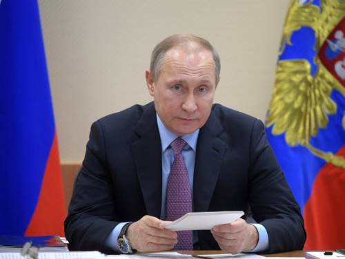 Владимир Путин подписал закон, устанавливающий срок оплаты по госконтрактам