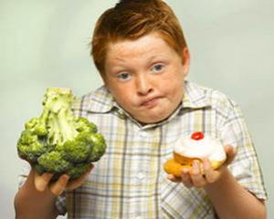 Устройство контроля скорости и количества потребляемой пищи поможет бороться с детским ожирением