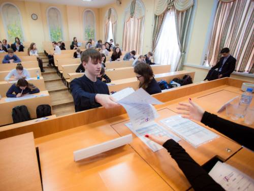 Российская школа фармацевтов привлечет школьников в СПХФА