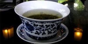 Черный чай без молока избавит от лишних килограммов