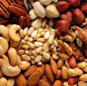 Орехи и зерновые могут вызывать кариес, как и сахар