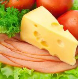 Мясо и сыр губят здоровье так же, как никотин